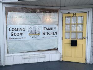 Chef Adam Munroe to Unveil Perfect Strangers Family Kitchen